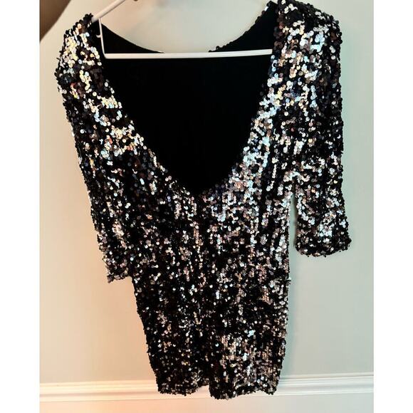 Women’s Size Medium Blaque Label Lo Back Silver All Sequin Short Dress - Picture 4 of 6